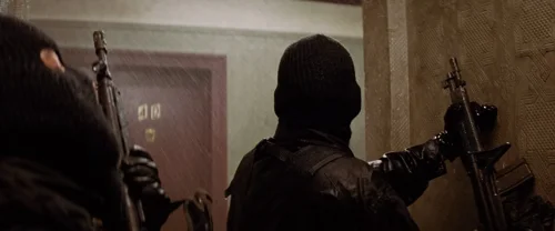 Still frame 293 from Léon: The Professional (1994) directed by Luc Besson
