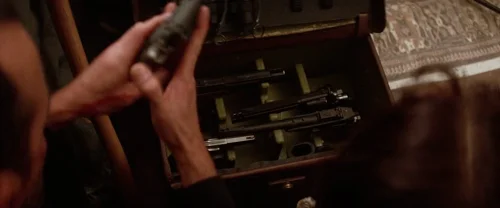 Still frame 294 from Léon: The Professional (1994) directed by Luc Besson
