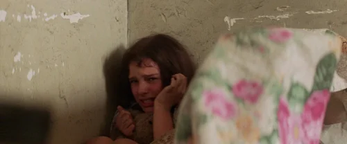 Still frame 296 from Léon: The Professional (1994) directed by Luc Besson