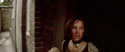 Still frame 308 from Léon: The Professional (1994) directed by Luc Besson