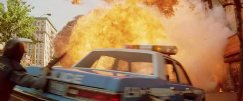 Still frame 320 from Léon: The Professional (1994) directed by Luc Besson