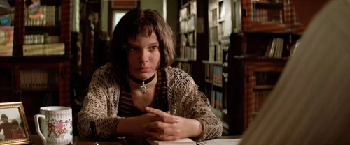 Still frame 329 from Léon: The Professional (1994) directed by Luc Besson