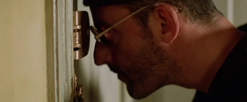 Still frame 38 from Léon: The Professional (1994) directed by Luc Besson