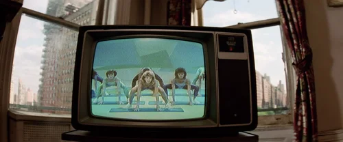 Still frame 43 from Léon: The Professional (1994) directed by Luc Besson