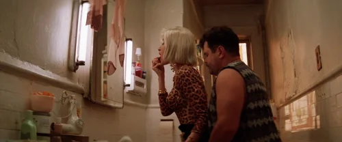 Still frame 46 from Léon: The Professional (1994) directed by Luc Besson