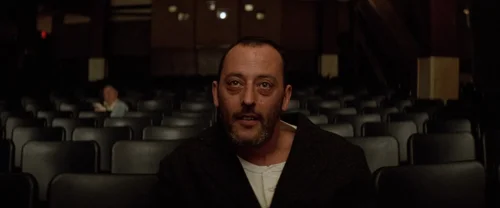 Still frame 52 from Léon: The Professional (1994) directed by Luc Besson