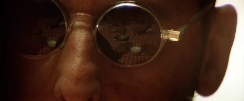 Still frame 4 from Léon: The Professional (1994) directed by Luc Besson
