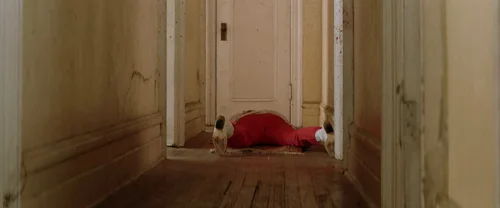Still frame 65 from Léon: The Professional (1994) directed by Luc Besson