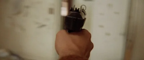 Still frame 69 from Léon: The Professional (1994) directed by Luc Besson