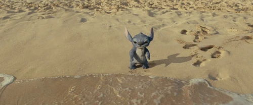 Still frame 102 from Lilo & Stitch (2025) directed by Dean Fleischer Camp