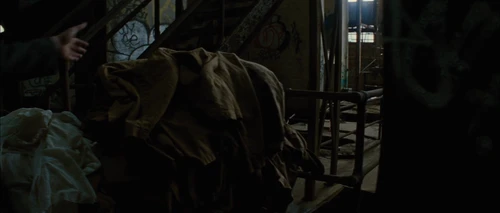 Still frame 80 from Looper (2012) directed by Rian Johnson