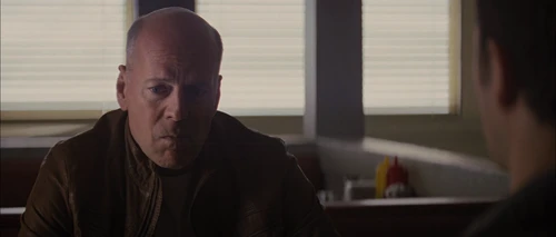 Still frame 109 from Looper (2012) directed by Rian Johnson