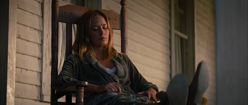 Still frame 122 from Looper (2012) directed by Rian Johnson