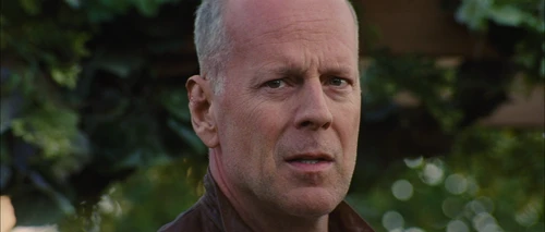 Still frame 161 from Looper (2012) directed by Rian Johnson