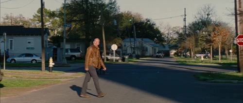 Still frame 162 from Looper (2012) directed by Rian Johnson