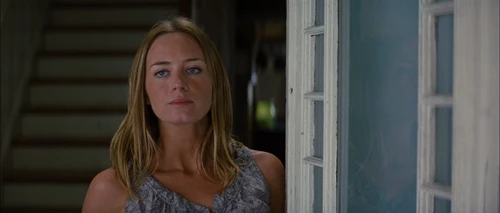 Still frame 193 from Looper (2012) directed by Rian Johnson