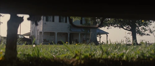 Still frame 203 from Looper (2012) directed by Rian Johnson
