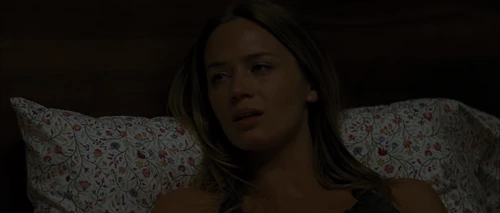 Still frame 214 from Looper (2012) directed by Rian Johnson