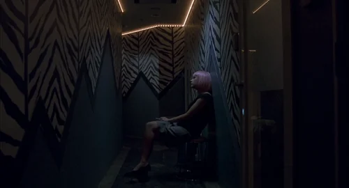 Still frame 101 from Lost in Translation (2003) directed by Sofia Coppola