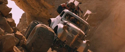 Still frame 43 from Mad Max: Fury Road (2015) directed by George Miller