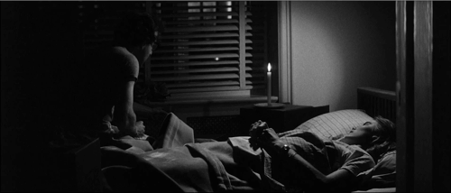Still frame 46 from Manhattan (1979) directed by Woody Allen