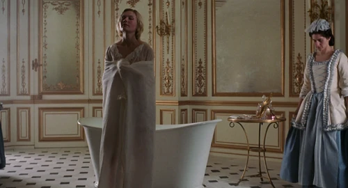 Still frame 87 from Marie Antoinette (2006) directed by Sofia Coppola