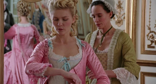 Still frame 89 from Marie Antoinette (2006) directed by Sofia Coppola