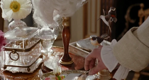 Still frame 114 from Marie Antoinette (2006) directed by Sofia Coppola