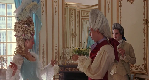 Still frame 115 from Marie Antoinette (2006) directed by Sofia Coppola