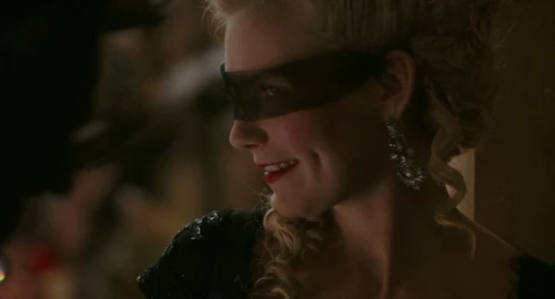 Still frame 124 from Marie Antoinette (2006) directed by Sofia Coppola