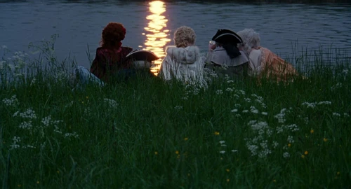 Still frame 143 from Marie Antoinette (2006) directed by Sofia Coppola