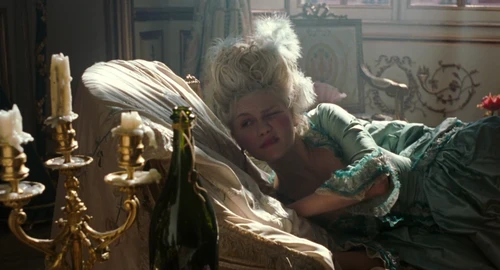 Still frame 146 from Marie Antoinette (2006) directed by Sofia Coppola