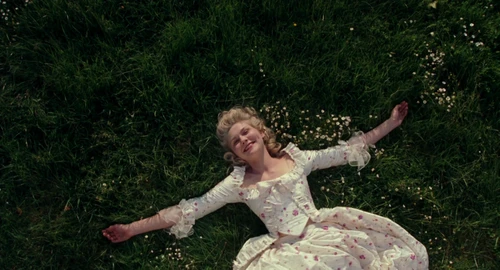Still frame 156 from Marie Antoinette (2006) directed by Sofia Coppola