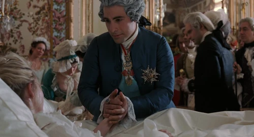 Still frame 159 from Marie Antoinette (2006) directed by Sofia Coppola