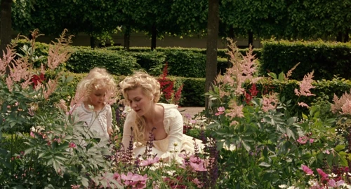 Still frame 169 from Marie Antoinette (2006) directed by Sofia Coppola