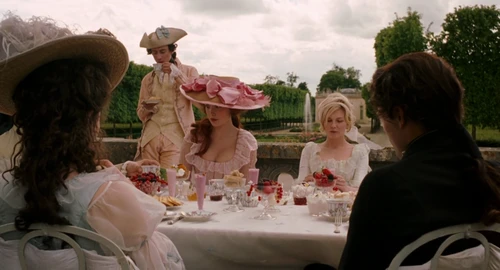 Still frame 185 from Marie Antoinette (2006) directed by Sofia Coppola