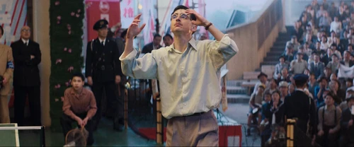 Still frame 234 from Marty Supreme (2025) directed by Josh Safdie