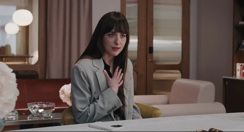 Still frame 114 from Materialists (2025) directed by Celine Song