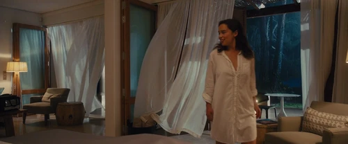 Still frame 195 from Me Before You (2016) directed by Thea Sharrock