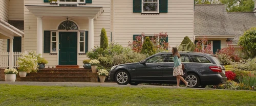 Still frame 219 from Me Before You (2016) directed by Thea Sharrock
