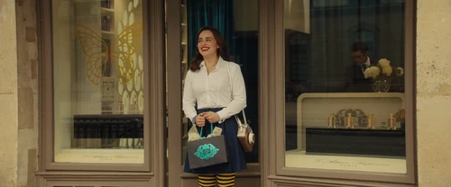 Still frame 230 from Me Before You (2016) directed by Thea Sharrock