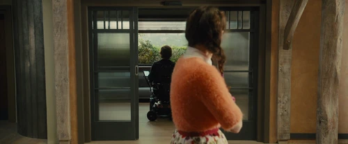 Still frame 29 from Me Before You (2016) directed by Thea Sharrock