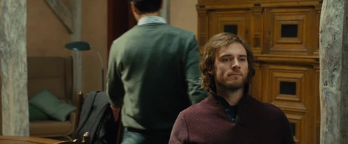 Still frame 47 from Me Before You (2016) directed by Thea Sharrock