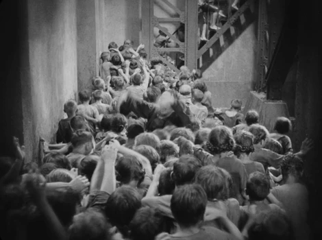 Still frame 255 from Metropolis (1927) directed by Fritz Lang
