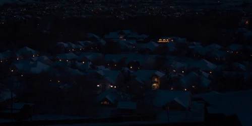 Still frame 2 from Midsommar (2019) directed by Ari Aster