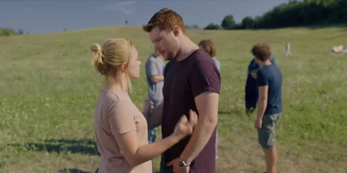 Still frame 29 from Midsommar (2019) directed by Ari Aster