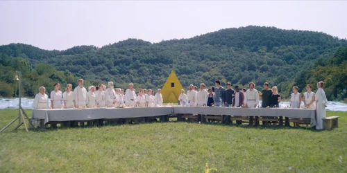 Still frame 54 from Midsommar (2019) directed by Ari Aster