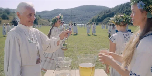 Still frame 106 from Midsommar (2019) directed by Ari Aster