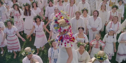 Still frame 118 from Midsommar (2019) directed by Ari Aster