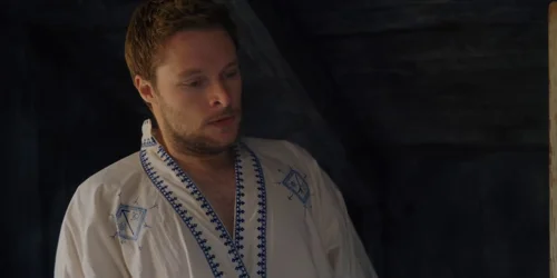 Still frame 131 from Midsommar (2019) directed by Ari Aster
